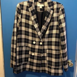 Women’s plaid blazer